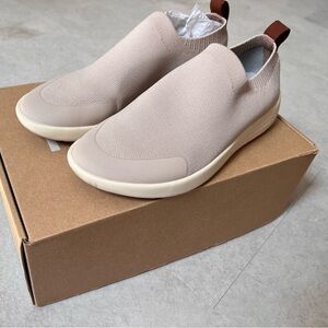 Hey folks voyageur slip on in Sparrow